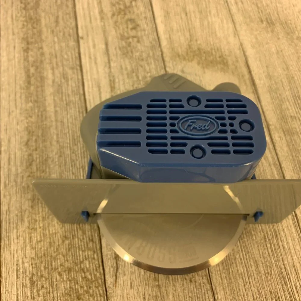 Circular Saw Pizza Cutter -- Genuine Fred Pizza Boss 3000 - Picture 9 of 11